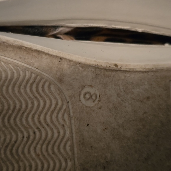 Pierre Dumas Comfort FoamLeopard Print Slip-On Sneakers Size 8 (0728) - Picture 9 of 9